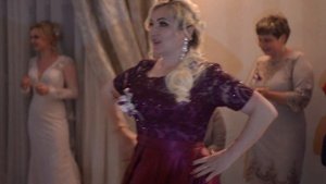 Танец жениха и тещи на свадьбе