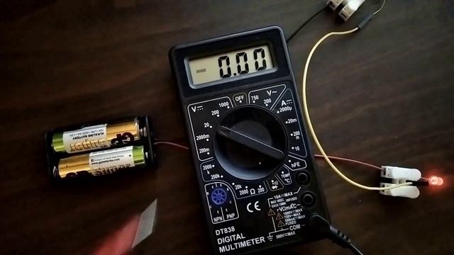 Уровень 0. №1. Робототехника на Arduino с помощью Tinkercad. Батарейки, светодиод, резистор Arduino