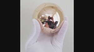 Футбольный мяч из золота 585 пробы