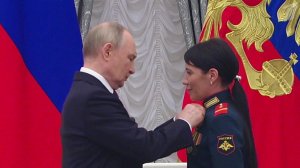 В Кремле Владимир Путин вручил высшие государственные награды