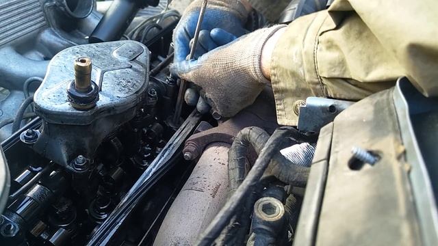 Попытка открутить болт ГБЦ не увенчалась успехом. bmw e34 смотреть онлайн