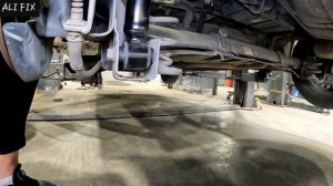 замена заднего амортизатора ... kia forte 2019-2025 (крутящий мо