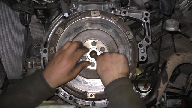 Замена Сцепления. PEUGEOT Partner Tepee (B9) engine 1.6 HDi 92 (DV6DTED смотреть онлайн