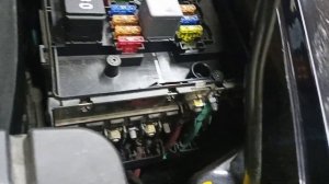 Установка активного сабвуфера DL Audio Barracuda 12A Flat в Skoda Octav