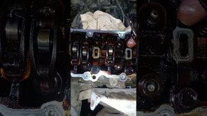 стук в моторе слетел Сухарь с клапана