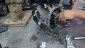 Двигатель Лифан Замена шатун и сальник