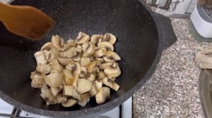 КАРТОШКА С МЯСОМ И ГРИБАМИ В КАЗАНЕ НА ПЛИТЕ