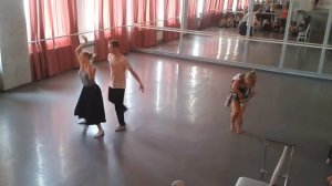 Студенческая работа. Сюжетный танец.