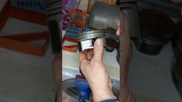 Дырки в поршнях как у AMG, Carlsson, Brabus Maschin по 6 штук сверлом смотреть онлайн