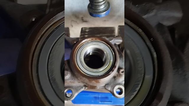 Замена ступичного подшипника на т4 смотреть онлайн