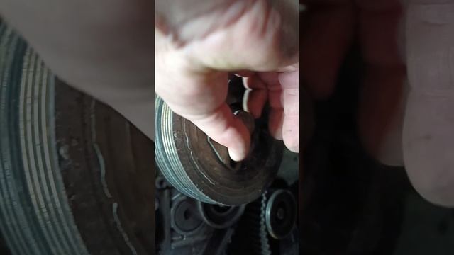 Как снять шкив каленвала.Субару легаси-ланкастер. EJ254 смотреть онлайн