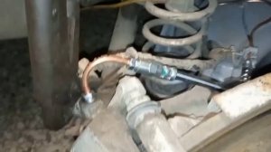 Замена правой тормозной трубки на рено меган 2