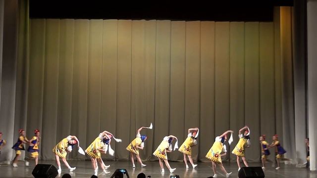 Образцовый хореографический ансамбль "Радуга" - танец смотреть онлайн