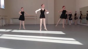 Экзамен по классическому танцу 7класс.