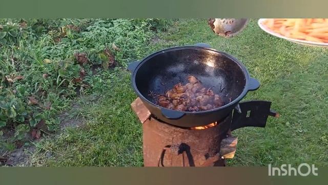 Готовим вкусный плов в казане и развлекаем любимую до?