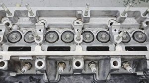 Гранта ВИС, стук в двигателе (сломанный палец).