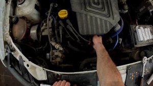 Рено логан 2 замена свечей зажигания #сделайсам #logan #св