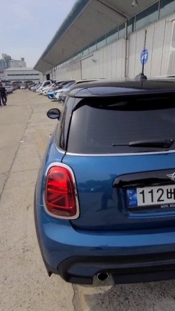 Мы уже встречаем очередную партию автомобилей в порту, и вскоре они будут отправлены во Владивост