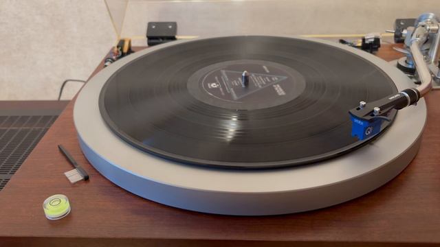 [на продажу] Pink Floyd – The Dark Side Of The Moon - LP - US 1st press, 1973, состояние VG+