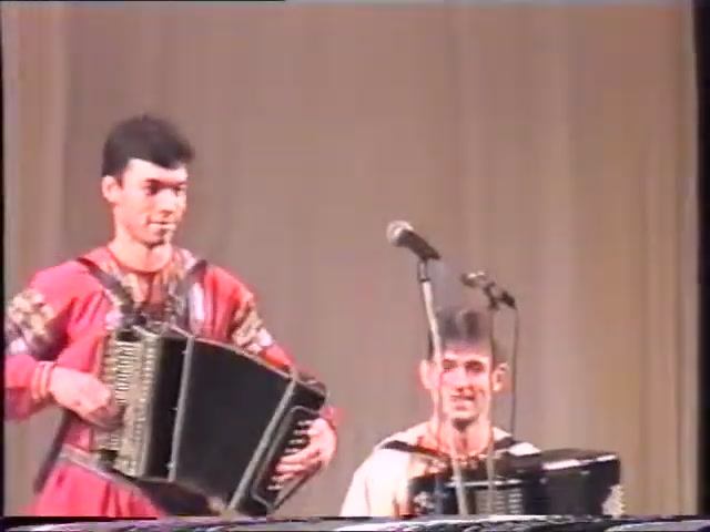 Рассыпуха - В.Гридин. Выступление в составе ансамбля Добро в Оренбурге 1999 г. смотреть онлайн