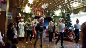 Танец "Опа Новый Год" 2019 г. Алупкинская санаторная школ