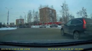 В Ижевске водитель паркетника очень спешил на свидани