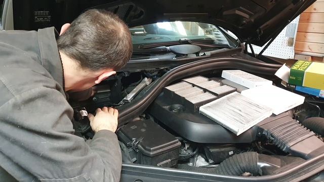 замена салонного фильтра #Mercedes #GLE #glecoupe смотреть онлайн