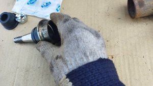 Шаровый шарнир как поменять своими руками. Передняя п?