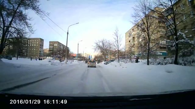 Регистратор Novatek GT300 день смотреть онлайн