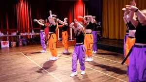 Подростки танцуют MixDans в Стокгольме | Современные танц
