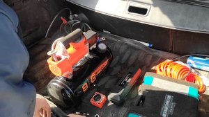 Компрессорная станция 12 Вольт\ Агрессор\ AGR\ 72л-мин 8л 8б