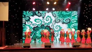 24 января 20  Башкирский девичий танец с подносами