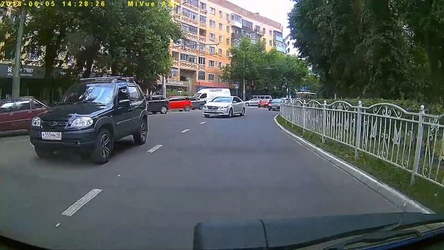 Mio MiVue A30 - видео с камеры заднего вида смотреть онлайн