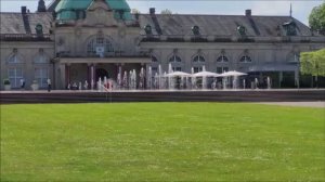 Просто лето, бьют фонтаны…