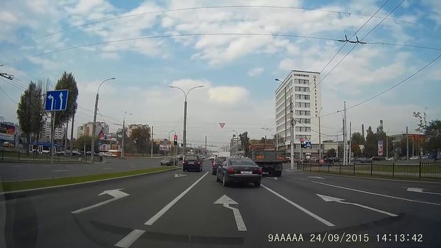 Видеорегистратор G30 Novatek 96650. Дневная сьемка. смотреть онлайн