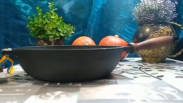 Сковорода чавунна (сотейник) Сітон з дерев'яною ручкою