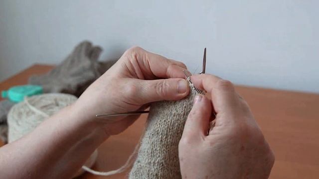 Вяжем носки спицами (мысок носка)