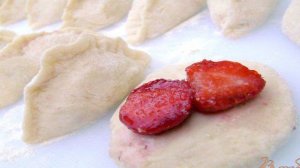 Вареники с клубникой