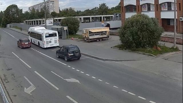 Запрещено ли объезжать автобус, стоящий на остановке, смотреть онлайн