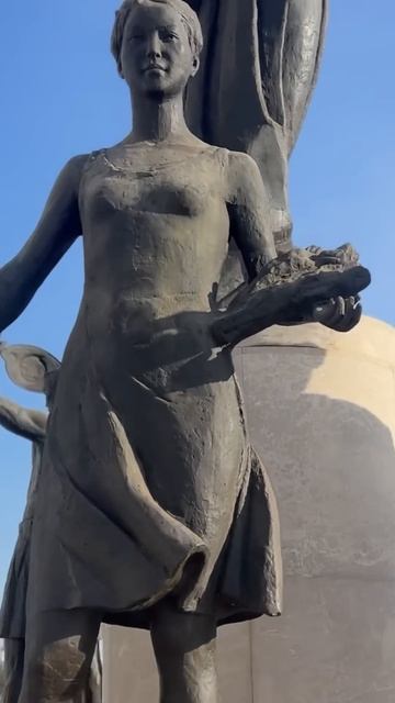 Монумент Казахский народ, в Астане смотреть онлайн