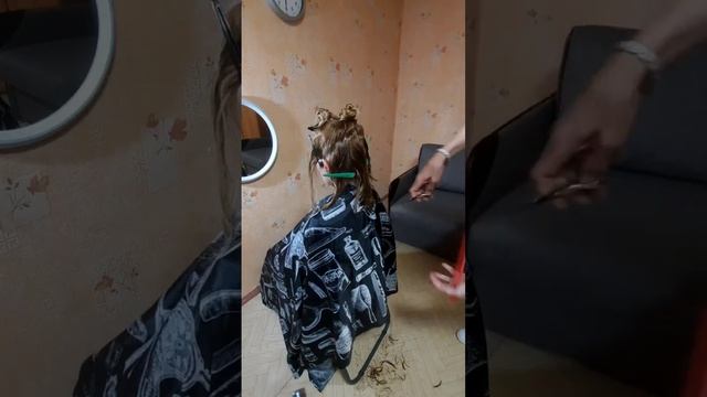 Женская стрижка на вьющиеся волосы. @artem_lubimov  Благодар?