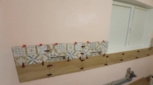 Делаем фартук из плитки на кухне. Ремонт на даче :)