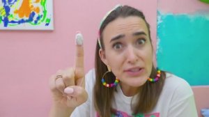 Влад и Ники играют в отель! Весёлое видео для детей.