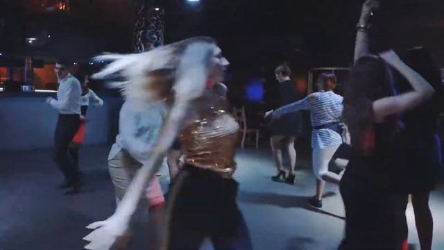 LIFE IS DANCE Новый год 2017\18 смотреть онлайн