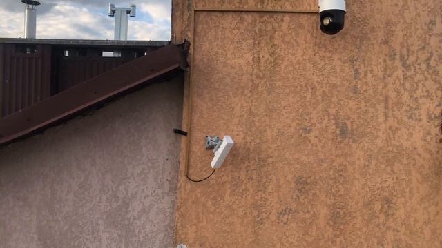 Скоростная Поворотная IP камера HiWatch DS-i425(B) смотреть онлайн