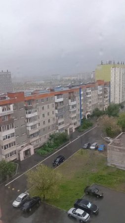 Мы в городе//в Зауралье пасмурно и дожди!