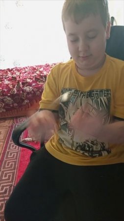 Фокус с линейкой но это была вырезанная рулетка