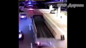 Отвалилось колесо у автомобиля на ходу❗ Колеса в разн