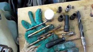 Как выкрутить болт ГБЦ на Ниве