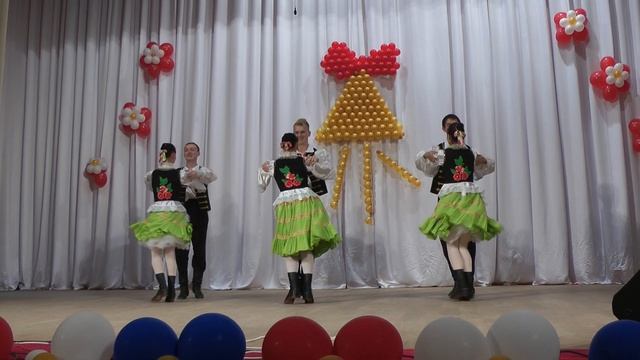 "ЧАРДАШ".ВЕНГЕРСКИЙ ТАНЕЦ. ТЕАТР ТАНЦА "ЦАРМИС".Ф.В.ГИНЗ смотреть онлайн